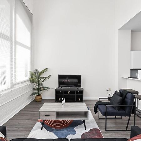 2Br 2Ba In The Block Apartment By Cozysuites インディアナポリス エクステリア 写真