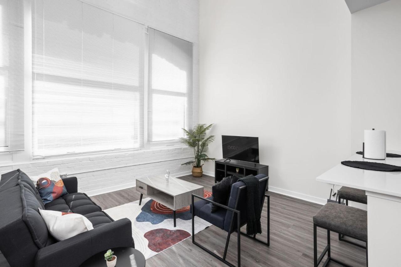 2Br 2Ba In The Block Apartment By Cozysuites インディアナポリス エクステリア 写真