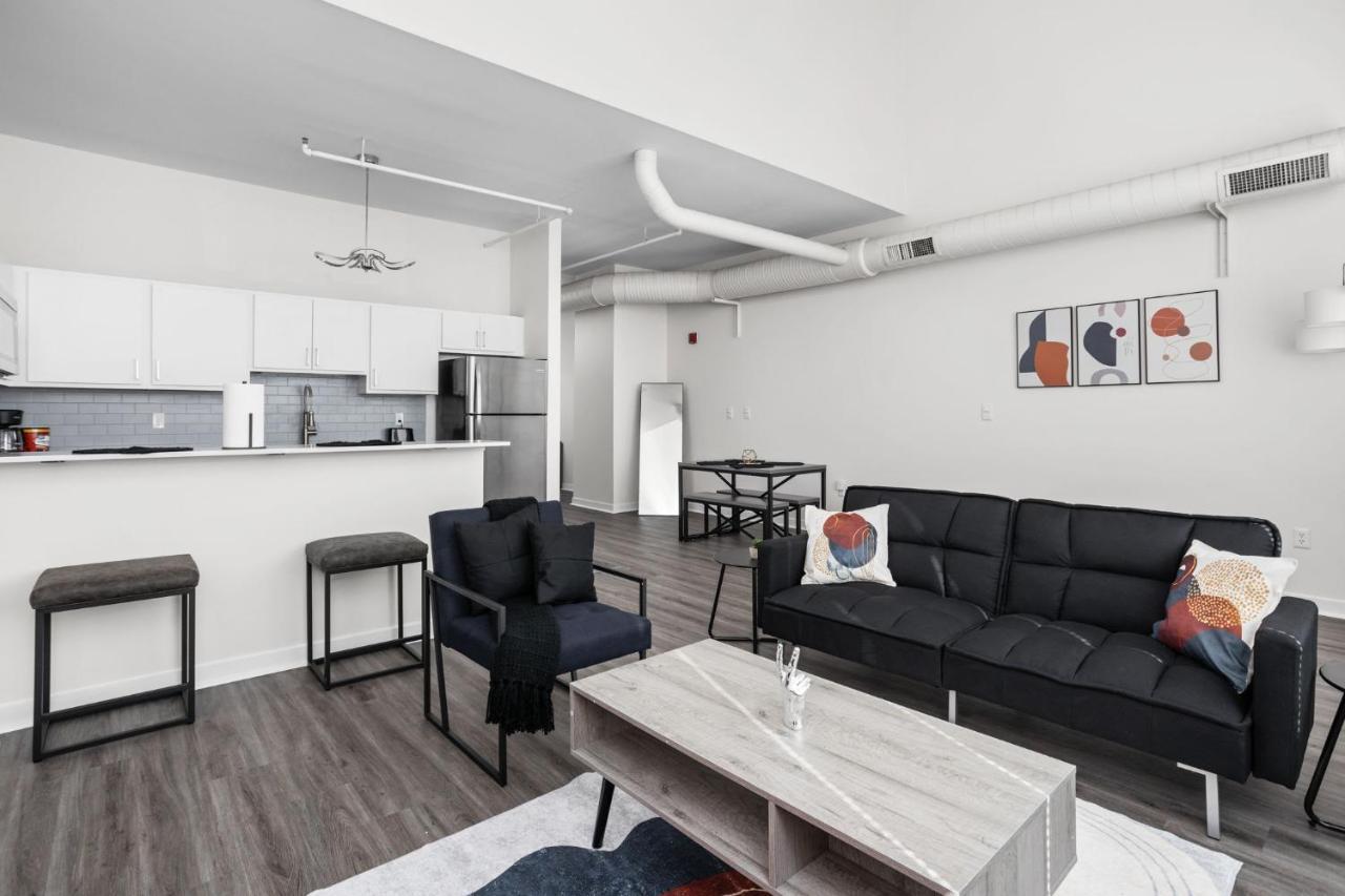 2Br 2Ba In The Block Apartment By Cozysuites インディアナポリス エクステリア 写真