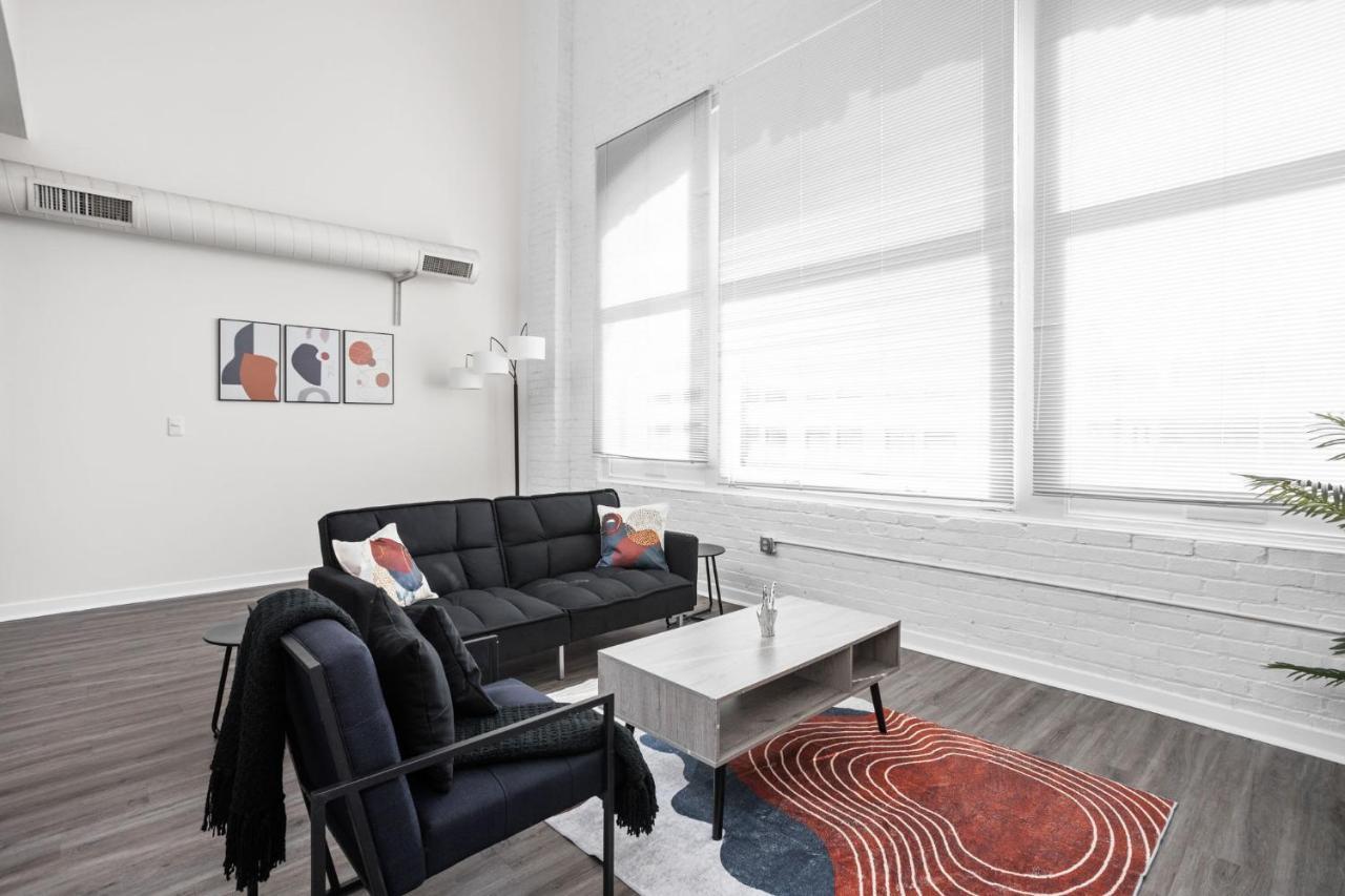 2Br 2Ba In The Block Apartment By Cozysuites インディアナポリス エクステリア 写真